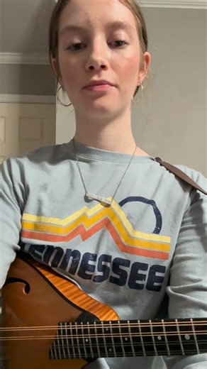 Happy Monday!!❄️ This is the first year I have ever played this song on mandolin believe it or not! It’s a fun one to play on violin, and just as fun on mandolin🙃 #mandolin #christmasmusic #mandolinmonday | Emma Borders