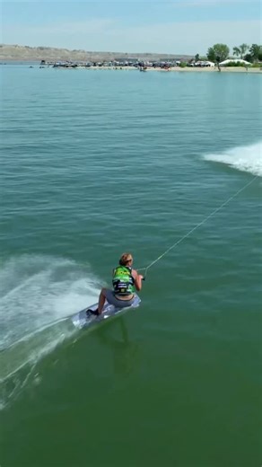 Find us a front mobe more unique than @sam.c.brown’s… (hint: you probably can’t). Sam has made a name for himself as one of the most unique and creative wakeboarders on the planet, and this front flip with a frontside 360 is just one example of his crazy skills. Sam finished #PWT2025 in the 4th overall spot, proving he’s a force to be reckoned with. We’re stoked to see what he brings to the water in 2026. 🤘🤘 #prowakeboardtour #wakeboarding #gobigorgohome — @supra_boats / @indmar / @boatmatetra