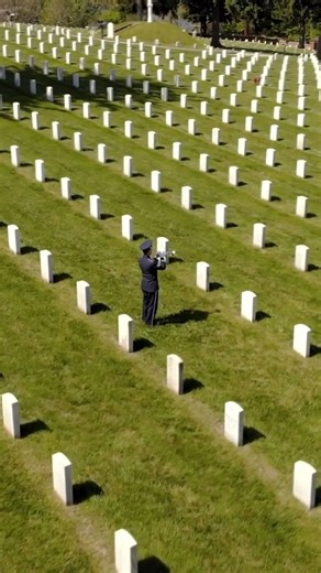 62K views · 2.1K reactions | Memorisl Day 2025 - Behind every flag waving proudly today is a story of sacrifice. This video is a salute to America’s fallen heroes. #MemorialDay whitehouse | New York City Photos | Facebook