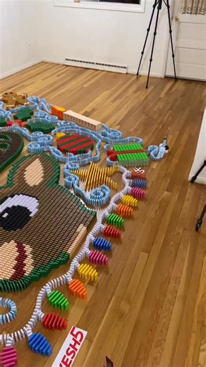 Lily Hevesh / Hevesh5 on Instagram: "Rudolph wishes you a Merry Christmas in 12,000 dominoes 🎄☺️ #H5dominocreations"