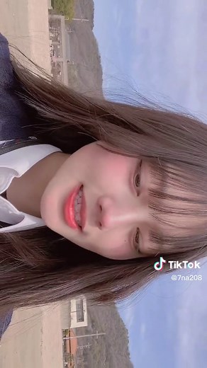 海辺でこの曲聴いただけで3年間分の青春したような気になりました。#fjk #ウミユリ海底譚