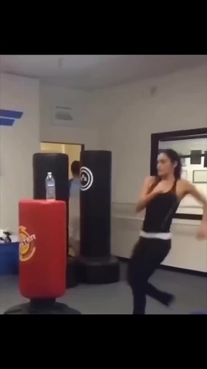 LV Control is here to protect you! We are your one-stop lightning protection equipment provider, offering equipment for all your needs! Want to find out more about our lightning protection equipment? Fill in the blue form and we will assist you! #duval #lvcontrol #surgeprotection #electrician #wireman #electric