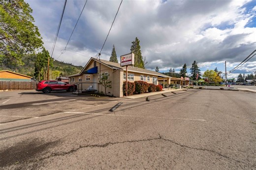 21990 Highway 62, Shady Cove, OR 97539 - Health Care for Sale | LoopNet