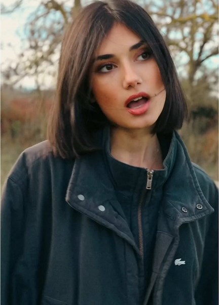 Rose - La Première Chanson de La Démence