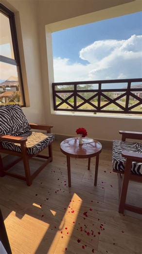 Lunch dates just got better at Lake Naivasha Crescent Lodge 🌿✨ 6K for 2 pax including wine for the lady chocolate & flowers 💐🍷 Or make it a full escape — 22K full board for 2, lunch inclusive. Love, views & luxury all in one place. 💛 #NaivashaGetaway