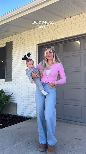 Im in love with this pink sweater 💗#ootd #outfitideas #boymom