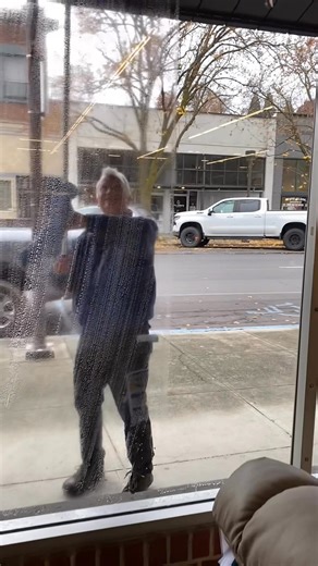 Shout out to this smiling duo. Always happy and they do an excellent job! Brad's Window Service 208-550-0004 | Sylvan Furniture