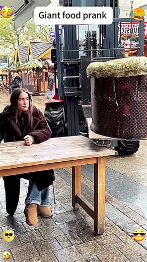 Giant food prank with hilarious reactions 😅🤣😛 #funny #fyp #scared #prank #tiktok