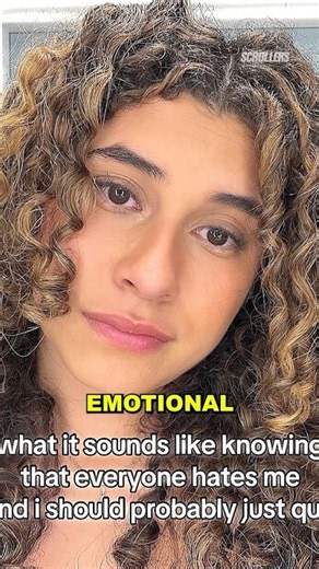 Jenny Hoyos Breaks Down After Constant Online Hate 💔 #JennyHoyos #viralshorts