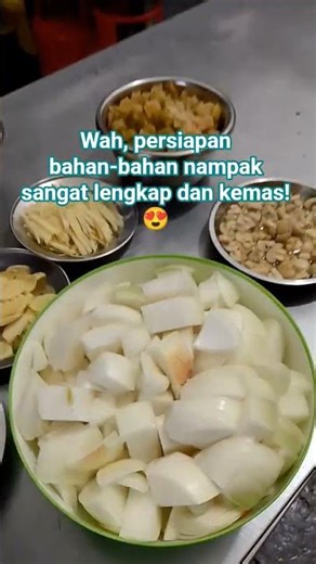 Wah, persiapan bahan-bahan nampak sangat lengkap dan kemas! 😍