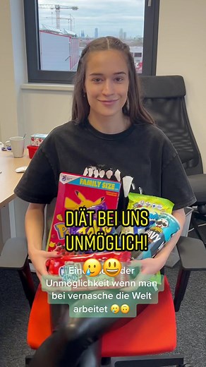 Daily struggle im Office 😃🍭🍩🧁