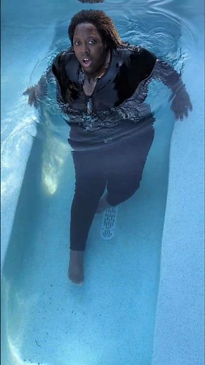 in the pool fully clothed #wetlook #pool #swimming #jeans #barefoot