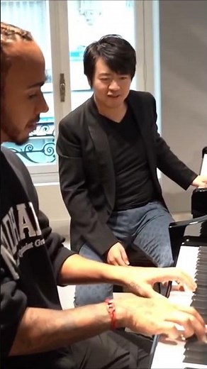 Thinking back to when ‪@lewishamilton‬ performed an ‪@adele‬ piece for me!