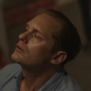 Düster, brutal, unvergesslich. Treibt in Brandon Cronenbergs Schreckensvision und holt euch den verstörendsten Horrorfilm dieses Jahres nach Hause. Infinity Pool | Jetzt auf Blu-ray, DVD und Digital | Universal Pictures