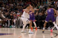 投不进也没关系！吉莱斯皮三分偏出伊格达罗从天而降双手补扣_腾讯新闻