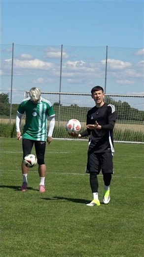 How to juggle a soccer ball