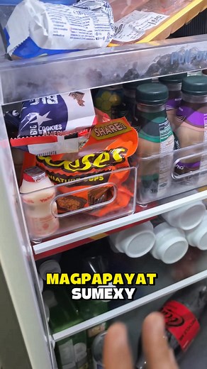Cravings aren’t a lack of discipline, they’re a lack of strategy. Gusto mong mawala cravings? Ayusin mo muna ang calories, protein, carbs, sleep, stress. Your body is not sabotaging you, it’s asking for something. Cravings happen when you’re underfed, overstressed, or underslept. Fix the root, not just the feeling. Once in a while of giving in is fine. Just don't over do it. 😊 #fblifestyle | Sweatville Fitness