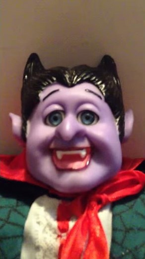 1999 Disco Vampire Animated Singing & Dancing Count Dracula