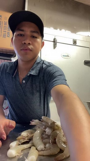 Tips for Preparing Fresh Raw Shrimp in the Kitchen