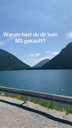 BMW 550d vs M5: Why Choose One Over the Other?