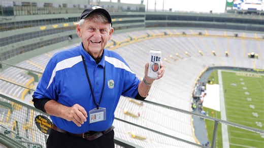 Al Hale, beer vender and Packers FAN Hall of Fame member, dies at age 86