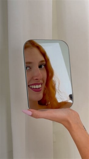 Soley: Conseils Santé & Beauté on Instagram: "⬇️ 7 conseils pour être naturellement plus jolie et attirante ☺️🌸 1. Prendre soin de soi Bien dormir, bouger régulièrement, manger des aliments nutritifs et passer du temps dehors sont des habitudes saines qui se reflètent sur le visage, le corps et le niveau d'énergie. 2. Trouver son parfum signature Un parfum léger et bien choisi peut devenir une vraie signature. Choisis quelque chose de subtil et naturel qui te ressemble, et applique-le avec parc