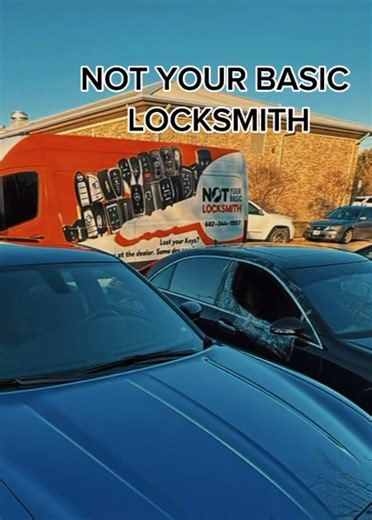Not your basic locksmith 👀 Car key replacement in minutes 🔑 Mobile service 🚐 #CapCut #locksmith #locksmithnearme #AutoProgramming #CarKeys