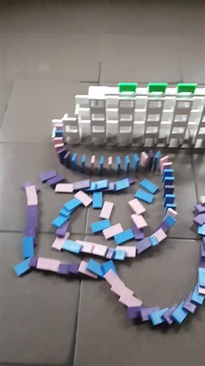 Domino Setup with wall and structure