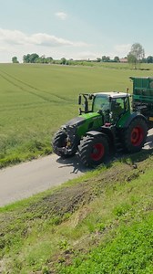 25K views · 373 reactions | Wir feiern den 100.000sten Fendt 700 Vario. Zeit, um mit Fendt Kunden und Fendt Entwicklungsexperten in die Geschichte der beliebten Baureihe einzutauchen. Sieben Generationen der legendären Baureihe. Teste den Fendt 700 Vario Gen7: https://www.fendt.com/de/beratung-kauf/angebote-aktionen/der-100000ste-fendt-700-vario?utm_source=social&utm_medium=social&utm_campaign=7gens700Vario&utm_term=organic&utm_content=700 | Fendt | Facebook