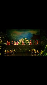 🎭 NHÀ HÁT MÚA RỐI THĂNG LONG GIỚI THIỆU VỞ MỚI – “HOÀNG ĐẾ CỜ LAU” Nhân dịp Tết Trung Thu 2025, Nhà hát Múa Rối Thăng Long hân hạnh ra mắt vở diễn “Hoàng Đế Cờ Lau” – tác phẩm mới mang đậm dấu ấn lịch sử và truyền thuyết dân tộc. • Kết hợp múa rối nước truyền thống và kỹ thuật sân khấu cạn. • Phù hợp cho mọi lứa tuổi, đặc biệt là các em nhỏ, mang thông điệp về lòng dũng cảm, tình yêu quê hương. 📍 Địa điểm: Nhà hát Múa Rối Thăng Long, 57B Đinh Tiên Hoàng, Hoàn Kiếm, Hà Nội 🔔 Liên hệ • Fanpage: