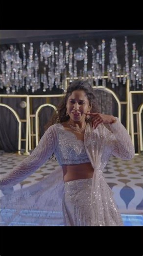 Bride's surprise solo dance on Chuttamalle song #bride #dance #telugu #sangeet
