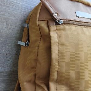 [Hot Item] 13L Golden Patterned Durable Mummy Diaper Backpack for Baby Caring