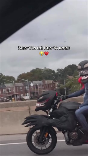 Mia (@miamanman)’s video of Hulk Machine