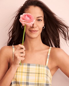 Cyber Spring is here! Get free shipping, plus 50-60% off your online purchase. Shop Now: http://spr.ly/6187H4xkD | Ann Taylor Factory