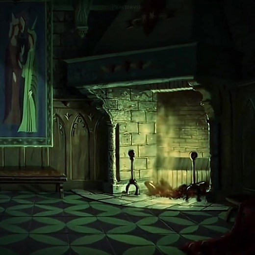 Touch the spindle, touch it I say ! #sleepingbeauty #maleficent #disney #disneyvillains #edit #foryoupage #fyp #fypシ