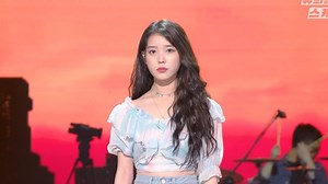 【Live】绝美IU 李知恩 - Eight 音乐现场 4K60P