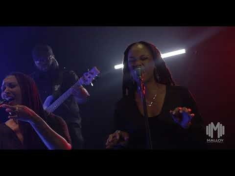 Travis Malloy and Case singing "Missing You" live!