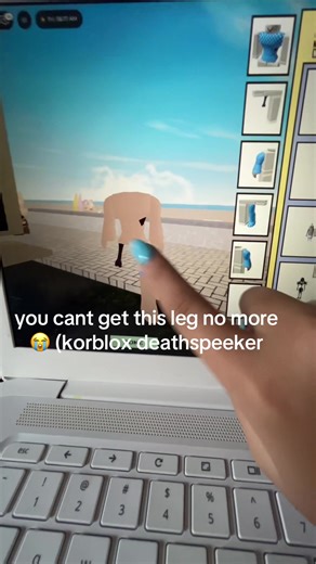 Korblox Deathspeeker: Unmatched Leg Design