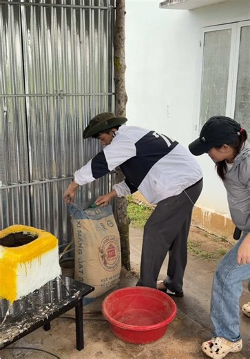 Linh Linh Làm Lá Môn Xi Măng Tại Nhà Đức Duy: Cái Kết Bất Ngờ