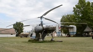 928K views · 4.9K reactions | Helicopter cold start and fly 略 Video credit -YT - HeliAdventure | Finding old engine | Facebook