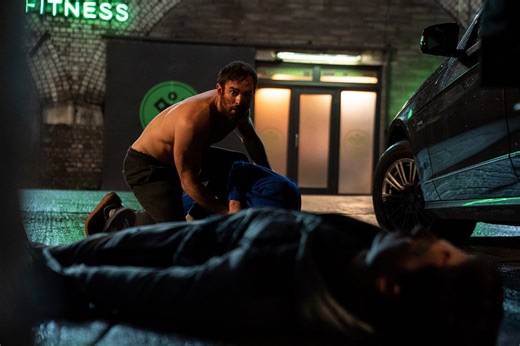 Kin - Episode 1 (S01E01) (2021) | ČSFD.cz