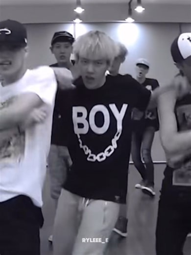 #baekhyun | exo intro dubstep