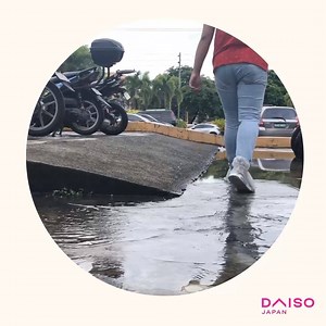 Protect your shoes from the sudden downpour of rain with #DaisoJapanPH’s rain Shoe Cover! Very lightweight, pack anytime and bring it anywhere you go! Always be ready to protect your shoes! | Daiso Japan PH