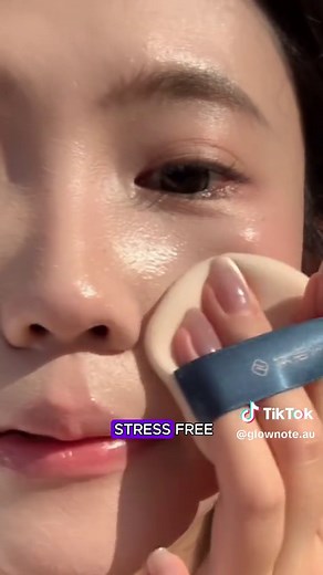 Oil control that actually works! 💫 This foundation keeps me matte for 12 hours - no joke! Lightweight, buildable coverage that doesn't budge. Perfect for oily skin babes who are tired of touch-ups 🙌 #oilcontrol #mattefinish #longlasting #oilyskin #foundationreview #makeuptips #nobudge #skincare #beauty #makeup #foundation #matte #oilfree #allday #flawless