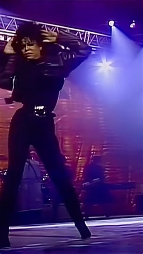 Janet Jackson live 1987 performing. What have you done for me lately short #janetjackson ￼