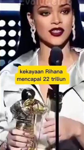 kekayaan Rihana mencapai 28 trilyunan