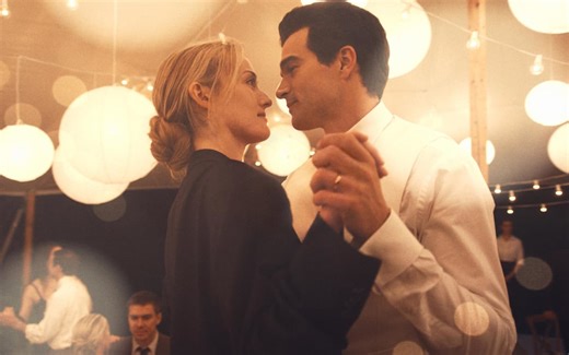 Love Story: John F. Kennedy Jr. & Carolyn Bessette, trama e cast della serie in streaming