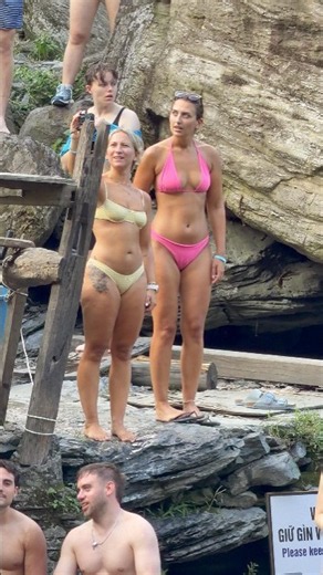 If you're going on a trip to a waterfall,you simply have to try waterfall jumping at least once#usa