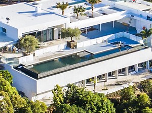 Chris Hemsworth’s Byron Bay mega-mansion nearly complete - realestate.com.au