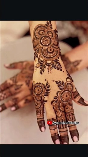 trending styles and lovely mehndi designs🌿#ytshorts ✨